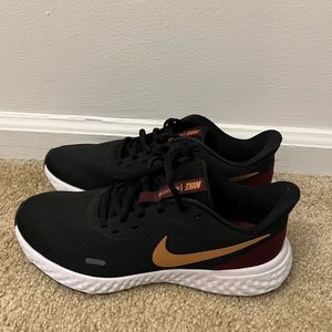 Nike Revolution 5 Running Shoes